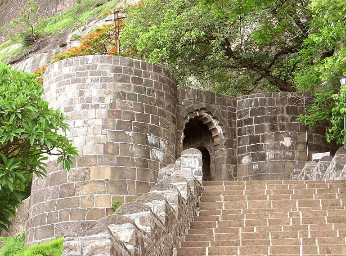 Shivneri fort
